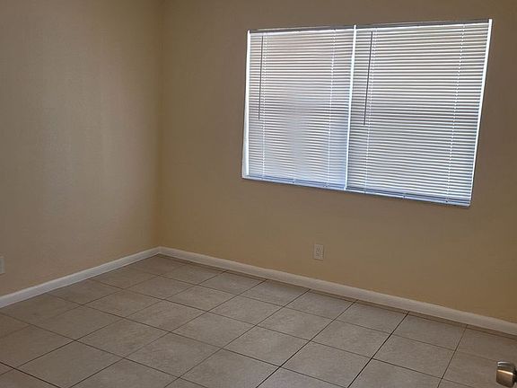 3rd image of 1121 11th St APT 2