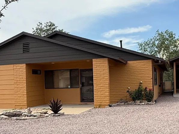 218 Chalcocite St, Tyrone, NM 88065