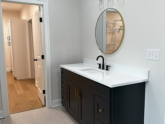 3rd image of 2747 Sawgrass Cir