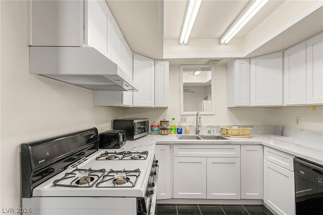 2 bed, 994 sqft, $2,400 — Photo 4