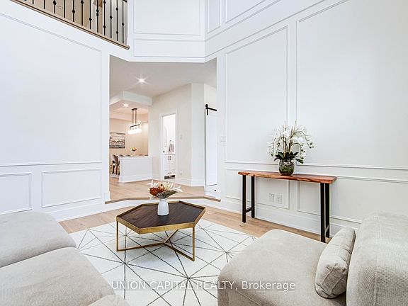 5th image of 69 Southbrook Cres