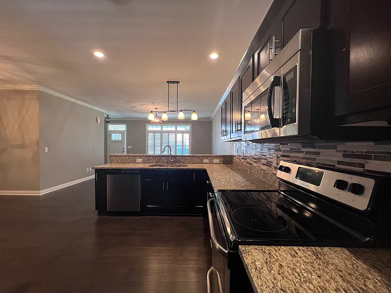 848 Denzil Ave — Photo 9
