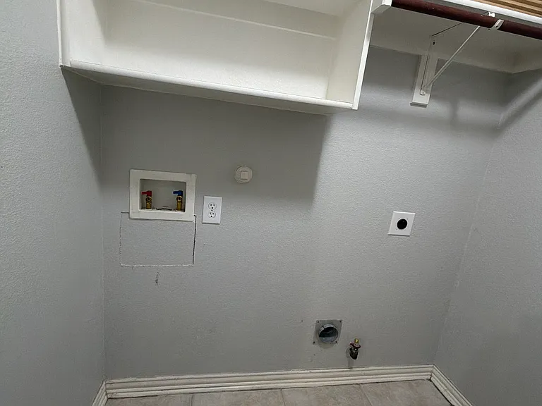 2408 Monroe Dr — Photo 10