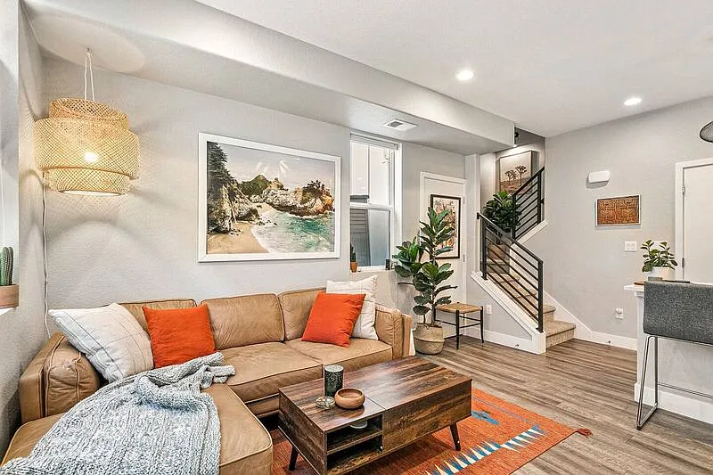 1 bed, 3.0 bath, 1064 sqft, $2,980 — Photo 2