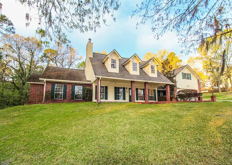 1st image of 300 Lake Oaks Blvd
