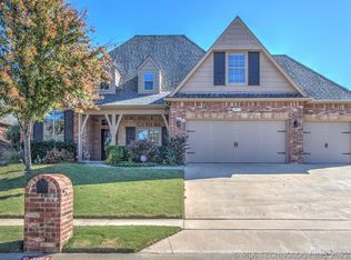 3913 S Yellowood Ave, Broken Arrow, OK 74011