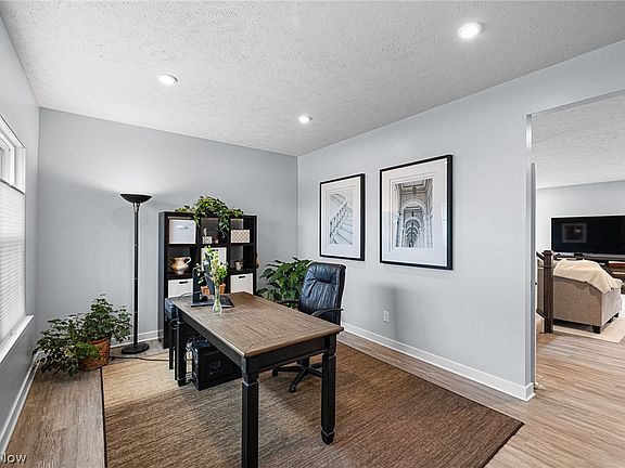 3rd image of 4955 Clifton Mill Dr
