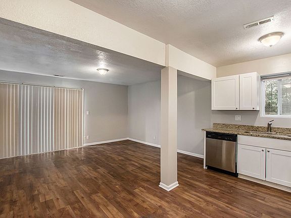 4th image of 3739 Wyandotte St #7