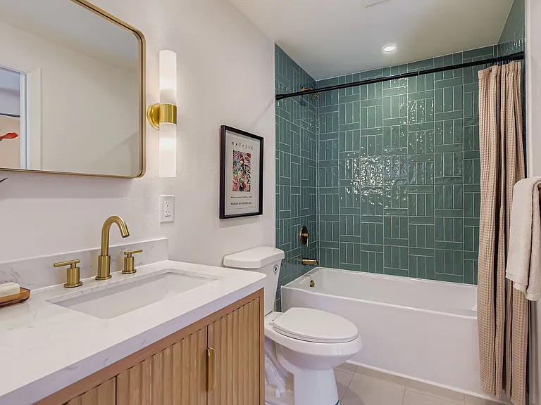 4264 W Radcliff Ave — Photo 20