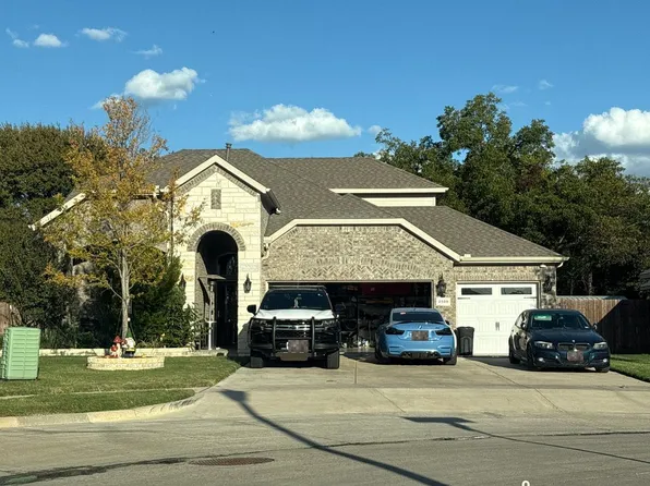 2500 Clayton St, Red Oak, TX 75154