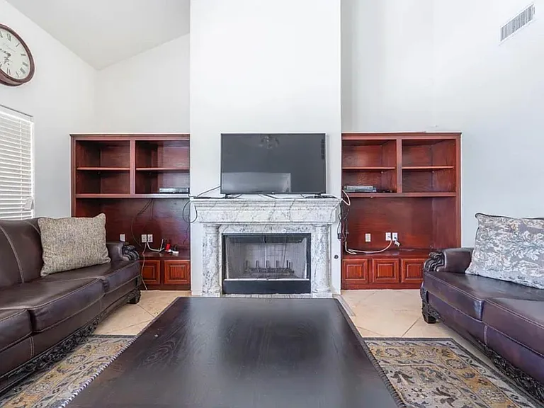 5742 W Palo Alto Ave — Photo 6