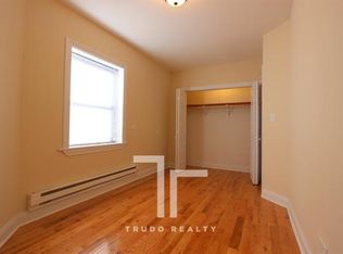 823 W Cornelia Ave #815, Chicago, IL 60657