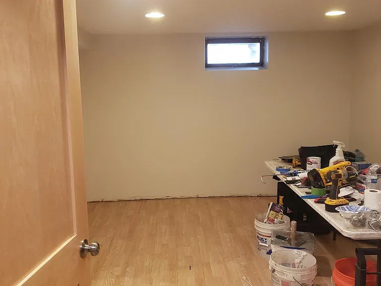 405 Creek Ln — Photo 13