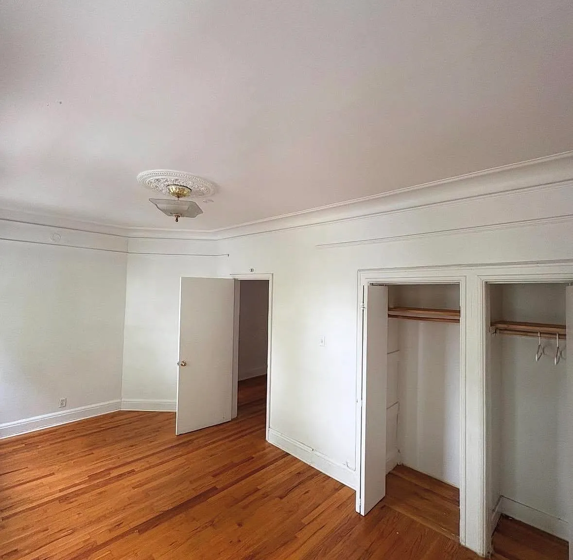 1 bed, 1.0 bath, $1,800 — Photo 3