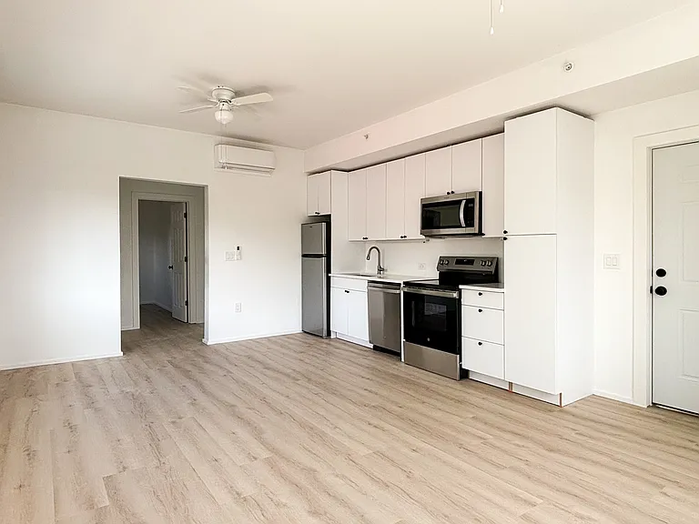 Living room/dining