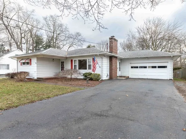 818 McKinley St, East Rochester, NY 14445