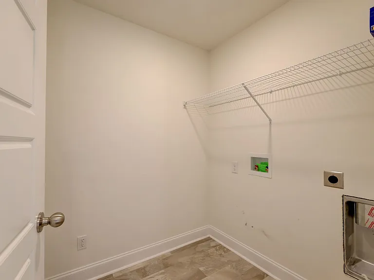1385 Harmon Ln — Photo 11