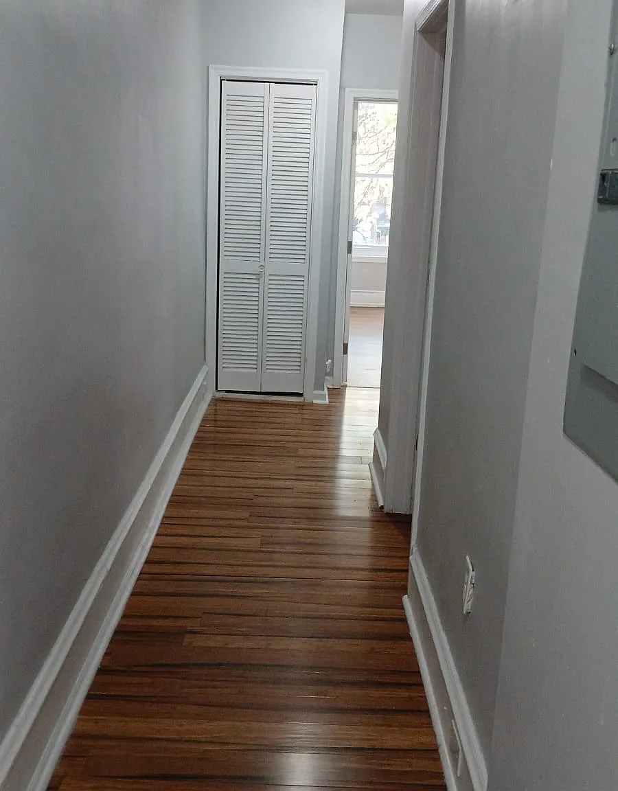 rent — Photo 2