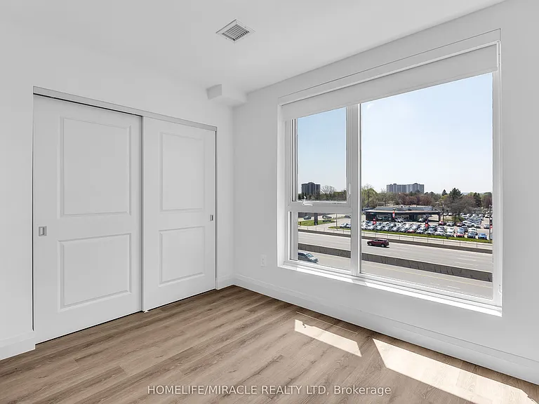 1333 Weber St E #413 — Photo 8