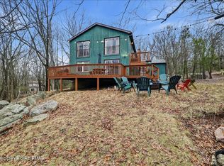 12 Hidden Ridge Rd, Lake Harmony, PA 18624