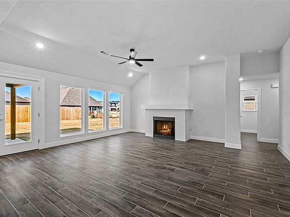4th image of 4669 W Triangle St