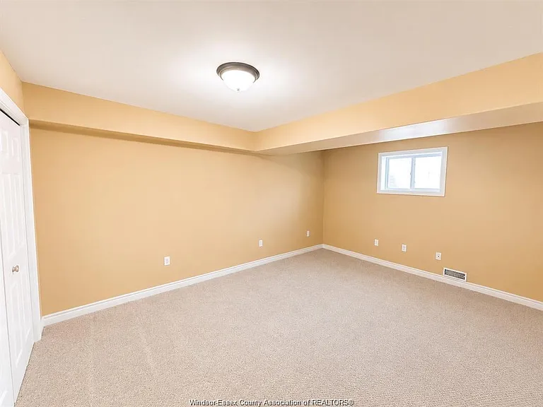 4665 Fontana Ave — Photo 11