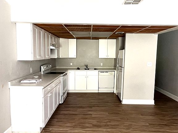 5th image of 1008 Sharer Ct Unit 17