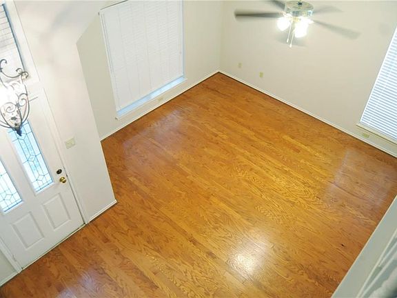 2nd image of 4444 Crane Dr