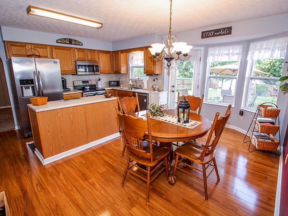 5th image of 286 Pinecrest Dr