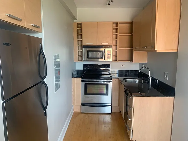 732 W Bittersweet — Photo 15