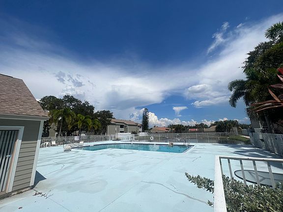 5th image of 7298 Ulmerton Rd APT 313