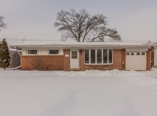 7300 Palma Ln, Morton Grove, IL 60053