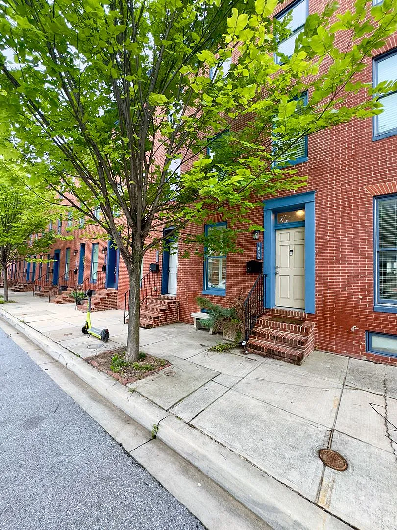 Charming 3 Bed/3 Bath Townhome in Middle East Baltimore! — Photo 1