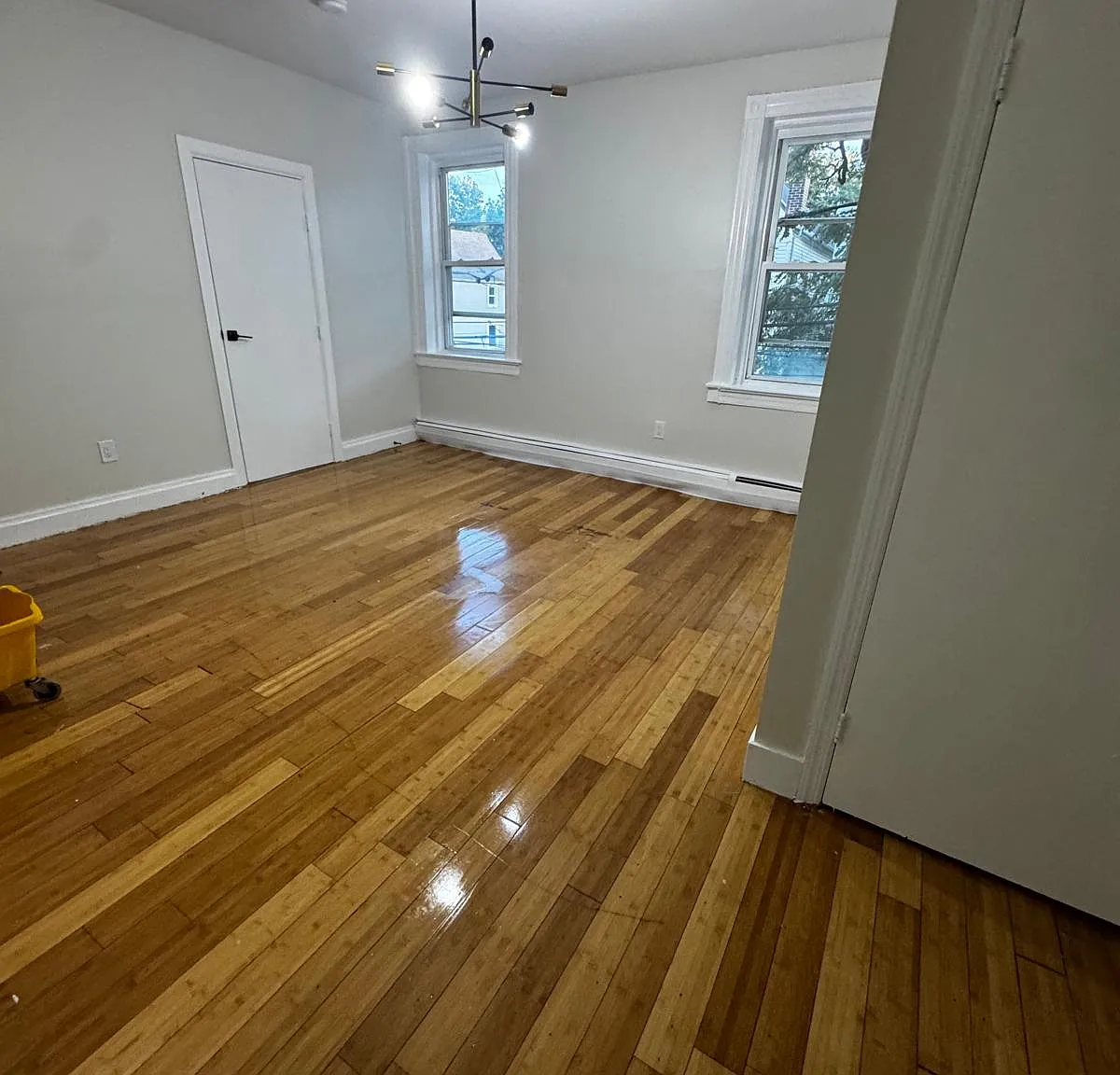 2 bed, 1000 sqft, $1,750 — Photo 3