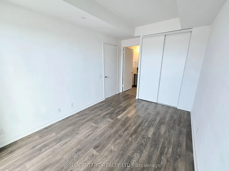 898 Portage Pkwy #5002 — Photo 10