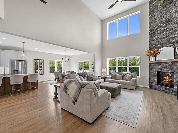 4th image of 923 Kohlwey DRIVE