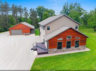 W13337 Ranch Rd, Crivitz, WI 54114