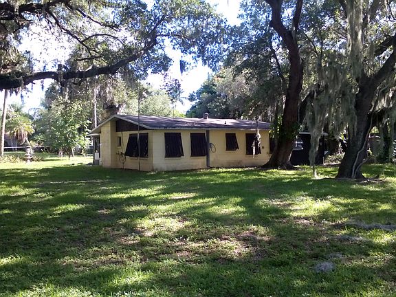 2nd image of 63 Aqua Ln