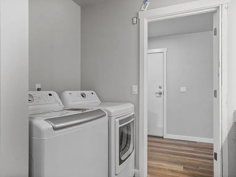 Fisher Park Apartments — Photo 47