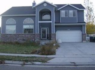 8762 S McGinnis Ln, West Jordan, UT 84081