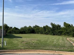 11601 SW 14th St #10, Yukon, OK 73099