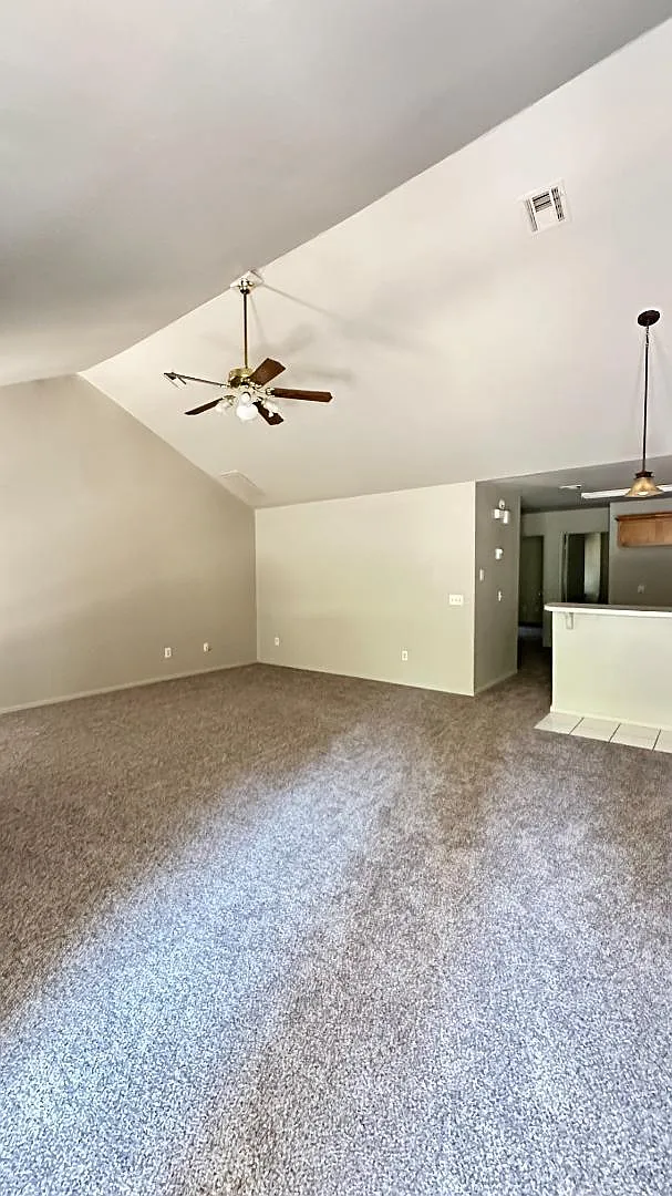 14117 SE 29th St - O — Photo 1