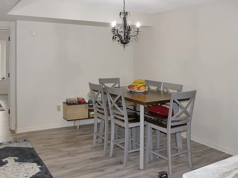 1057 Highlands Dr — Photo 4