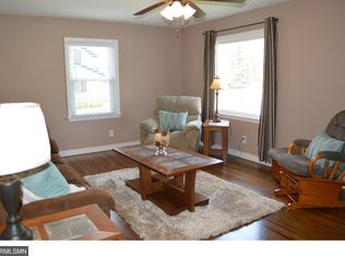 408 E 3rd St, Chaska, MN 55318