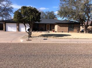 307 Parkwood Ln, Levelland, TX 79336