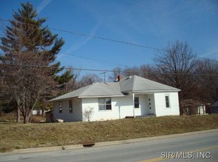 2708 W Delmar Ave, Godfrey, IL 62035