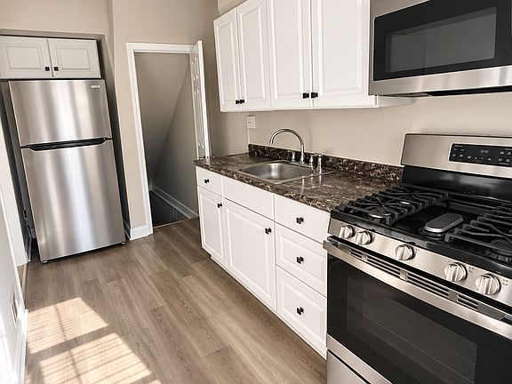 4th image of 2162 Firethorn Rd