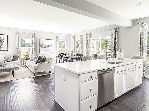 3rd image of 372 Oakley Dr Lot 1151
