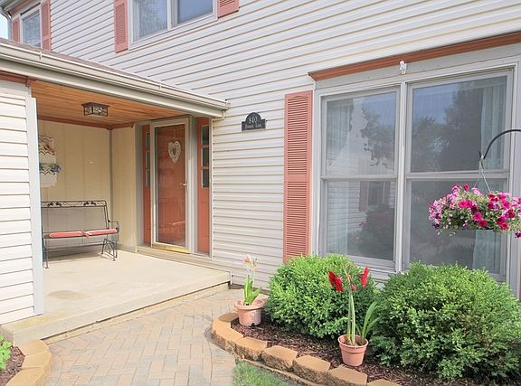 2nd image of 840 Durham Ln