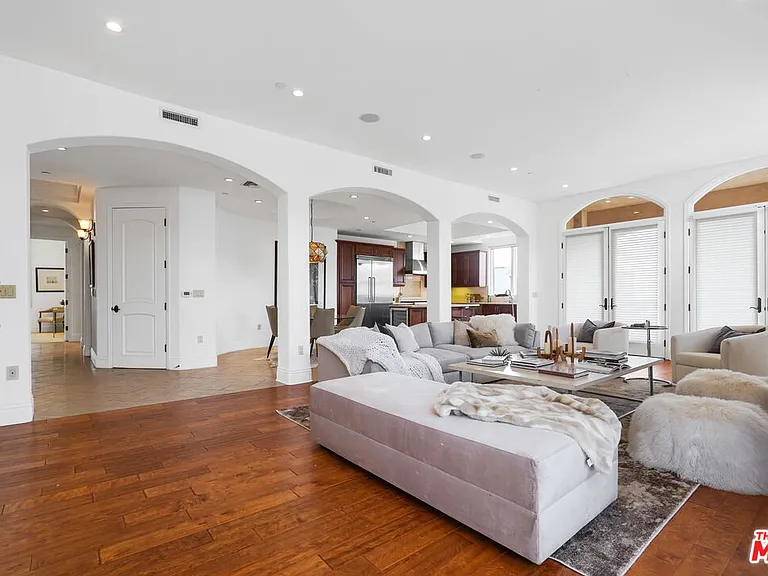 420 S Hamel Rd #Penthouse 1 — Photo 13